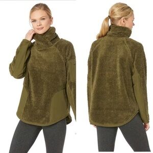 Nike Women's fleece Sweater